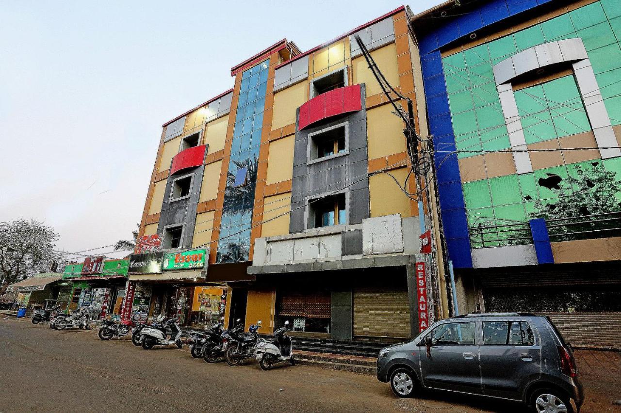 Oyo 3881 Venus Nxt Hotel บูบันเนสชวาร์ ภายนอก รูปภาพ