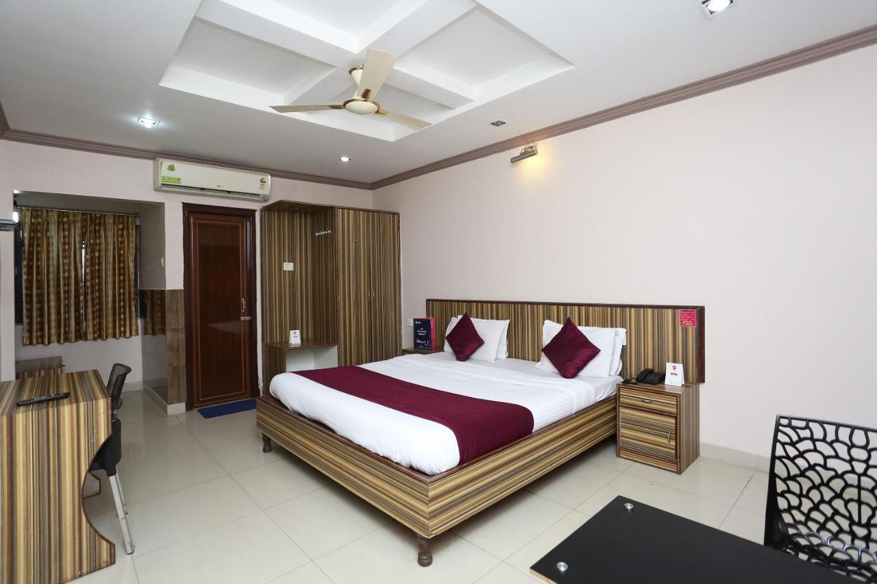 Oyo 3881 Venus Nxt Hotel บูบันเนสชวาร์ ภายนอก รูปภาพ