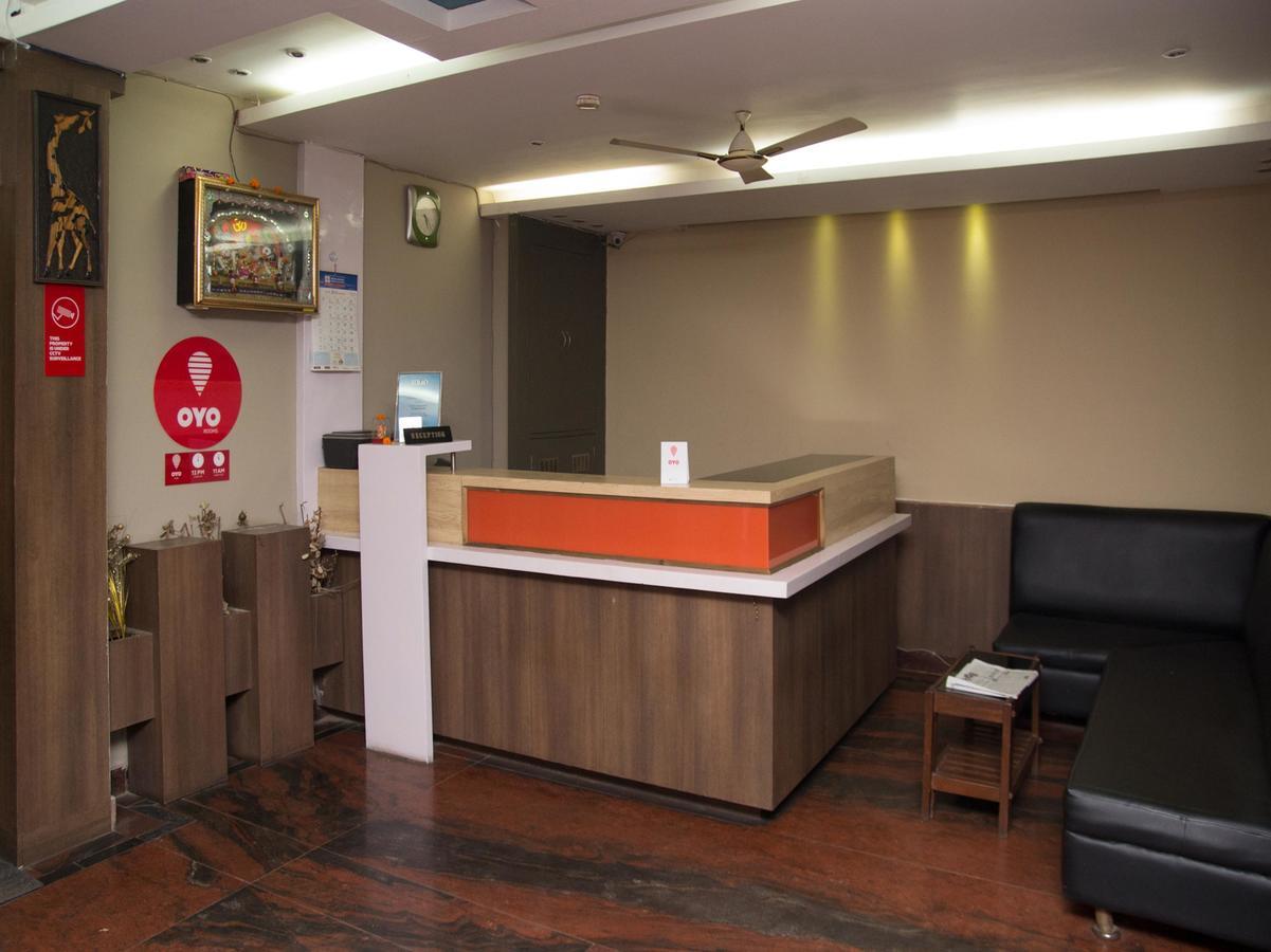 Oyo 3881 Venus Nxt Hotel บูบันเนสชวาร์ ภายนอก รูปภาพ