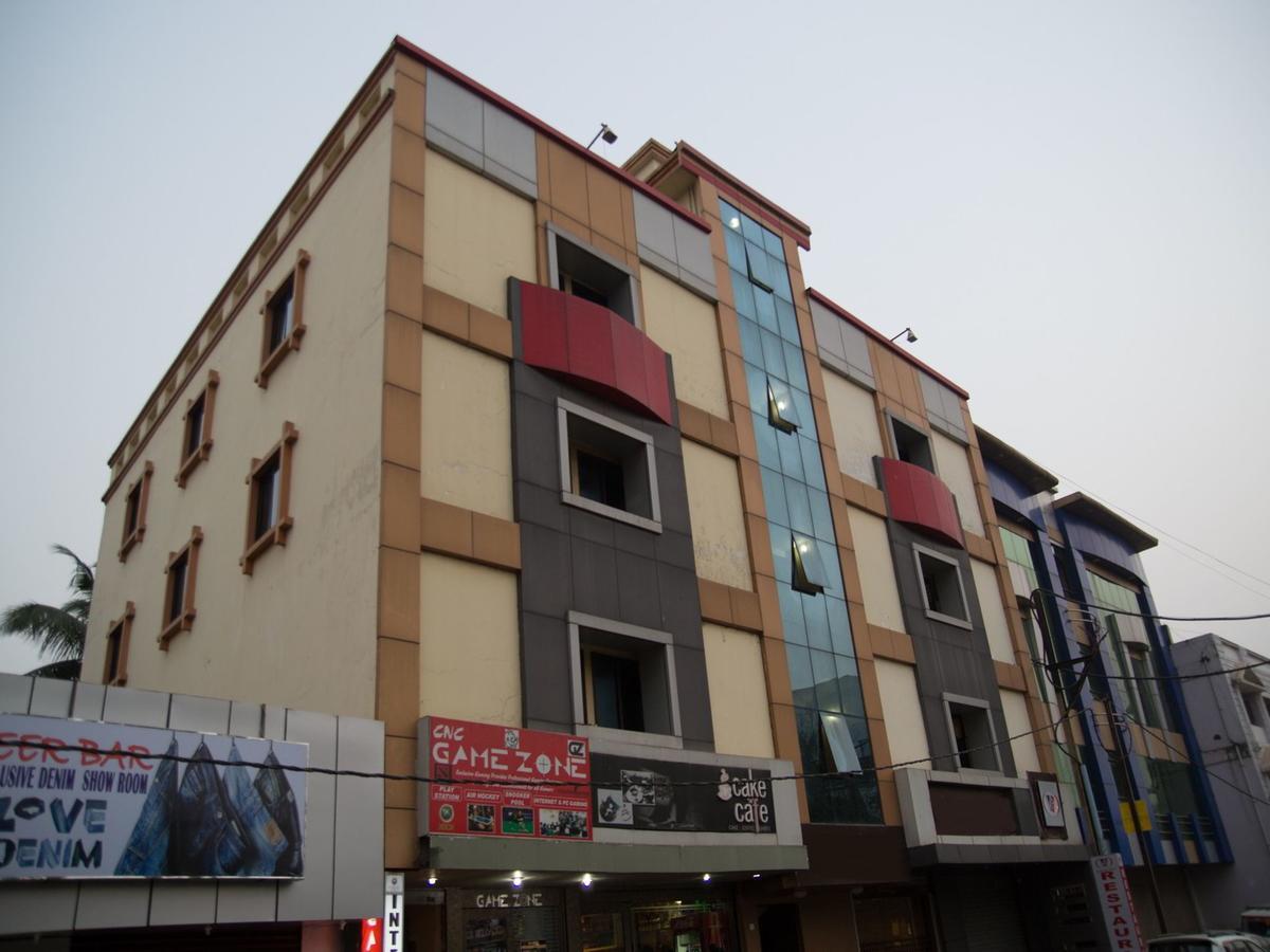 Oyo 3881 Venus Nxt Hotel บูบันเนสชวาร์ ภายนอก รูปภาพ